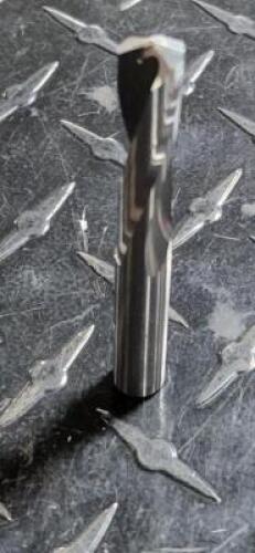 DESCRIPTION: (1) SOLID CARBIDE SCREW MACHINE BIT BRAND/MODEL: HERTEL 74149006 RETAIL$: $117.79 SIZE: 3/8" QTY: 1