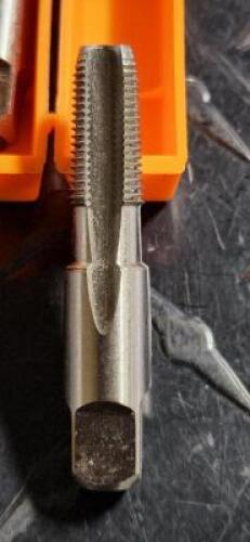 DESCRIPTION: (3) HSS STANDARD FLUTE TAP BRAND/MODEL: HERTEL 87150496 RETAIL$: $28.27 EA SIZE: 1/8"-27 QTY: 3