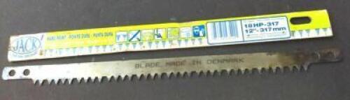 DESCRIPTION: (12) 12" SAW BLADES BRAND/MODEL: JACK QTY: 12
