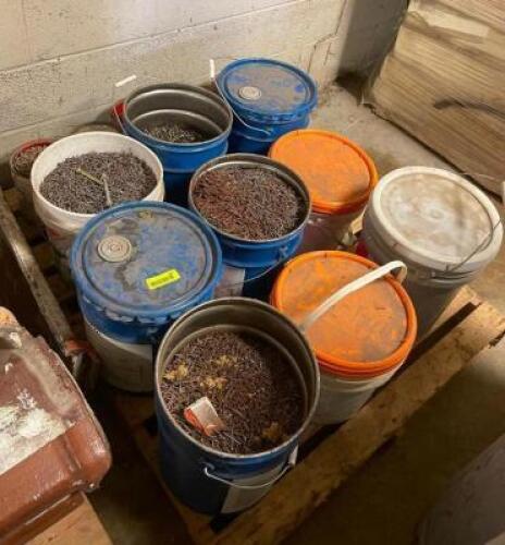LARGE PALLET OF ASSORTED ROOFING SUPPLIES AND MATERIALS