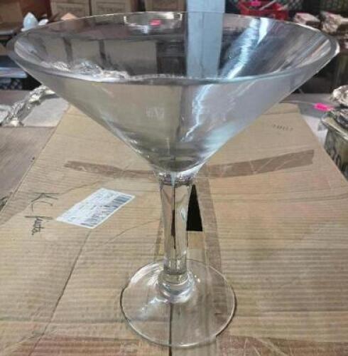 (6) CRISA 50 OZ JUMBO MARTINI GLASSES