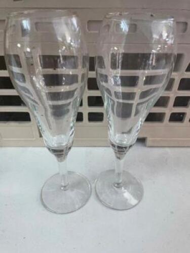 (25) CHAMPAGNE GLASSES