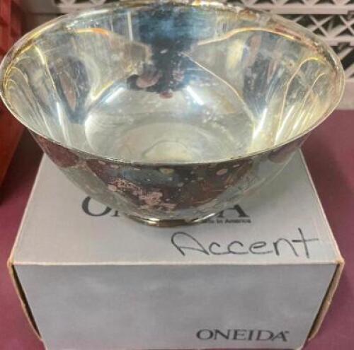 (4) ONEIDA PAUL REVERE SILVERPLATED BOWLS