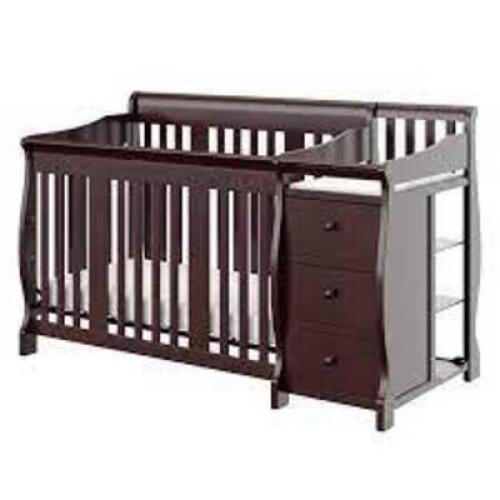 DESCRIPTION: (1) CONVERTIBLE CRIB BRAND/MODEL: STORKCRAFT PORTOFINO #04586-479-KM INFORMATION: ESPRESSO RETAIL$: $400.00 EA QTY: 1