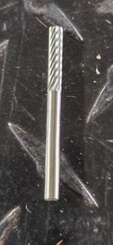 DESCRIPTION: (1)CARBIDE SINGLE CUT CYLIDER BURR BRAND/MODEL: ATRAX 85282242 RETAIL$: 12.81 SIZE: 1/8" DIA QTY: 1