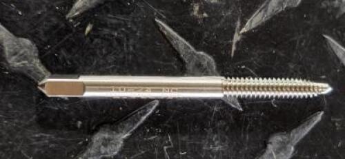 DESCRIPTION: (6) HSS SPIRAL POINT TAP BRAND/MODEL: HERTEL 411113077 RETAIL$: $7.71 EA SIZE: #10-24 UNC QTY: 6