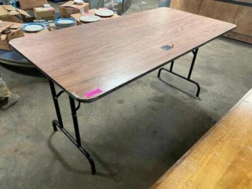 60" FOLDING TABLE