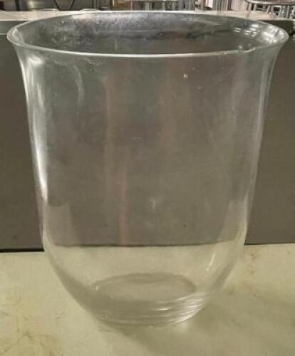 DESCRIPTION: (5) LARGE GLASS JAR CENTER PIECES. THIS LOT IS: SOLD BY THE PIECE QTY: 5