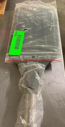DESCRIPTION: 40" LARGE SPATULA - NEW QTY: 1