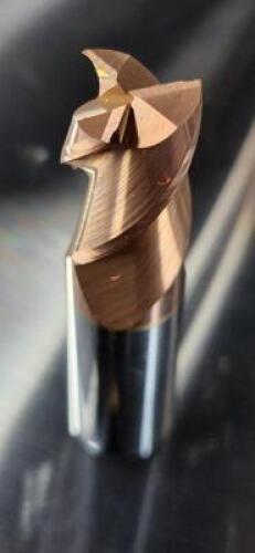 (1) SOLID CARBIDE SQ END MILL