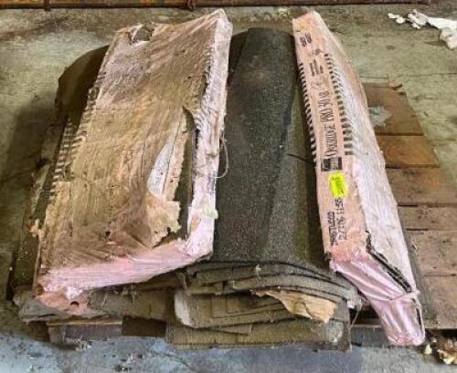 PALLET OF OAKRIDGE PRO ROOF SHINGLES