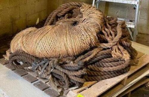 LARGE PILE OF ASSORTED COMMERCIAL ROPE