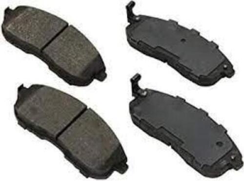 DESCRIPTION: (1) SET OF ROTORS AND BRAKE PADS BRAND/MODEL: MUST COME INSPECT SIZE: IMAGES ARE FOR ILLUSTRATION PURPOSES ONLY AND MAY NOT BE AN EXACT R