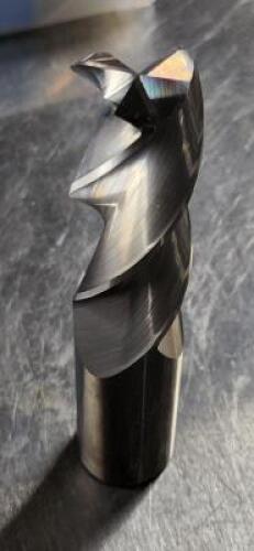 DESCRIPTION: (1) SOLID CARBIDE 2 FLUTE SQ. ENDMILL BRAND/MODEL: SC TOOL ST1974A-M938 RETAIL$: 178.8 SIZE: 1" CUT/SHANK 2*1/2" LOC QTY: 1