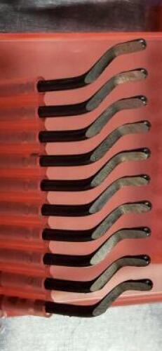 DESCRIPTION: (8) PACKS OF (10) E100 DEBURRING BLADES BRAND/MODEL: SHAVIV 29034 RETAIL$: $ 37.40 PER PACK SIZE: E100 QTY: 8