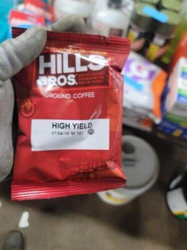 DESCRIPTION: (10) PACKETS OF GROUND COFFEE BRAND/MODEL: HILLS BROS INFORMATION: HIGH YIELD QTY: 10