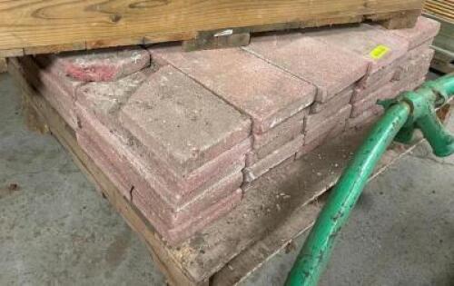 FULL PALLET OF PATIO STONE / PATHWAY BRICKS