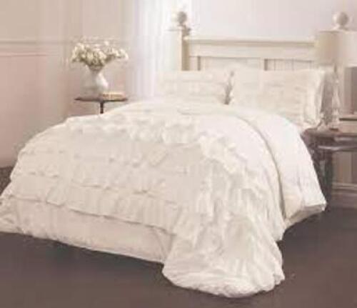 DESCRIPTION: (1) COMFORTER AND SHAM SET BRAND/MODEL: LATITUDE INFORMATION: WHITE RETAIL$: $128.66 EA SIZE: 20X26 QTY: 1