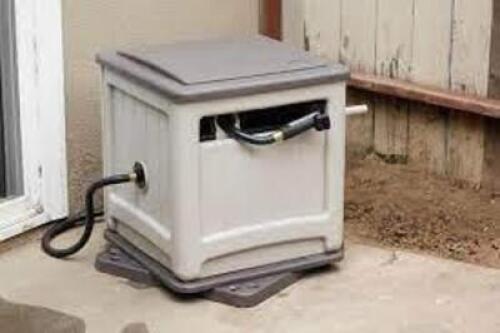DESCRIPTION: (1) HOSE CABINET BRAND/MODEL: SUNCAST INFORMATION: GREY RETAIL$: $50.00 EA SIZE: 225 FT HOSE CAP QTY: 1