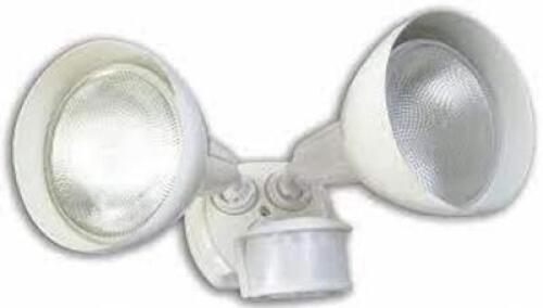 DESCRIPTION: (3) ADJUSTABLE BEAM ANGLE LIGHT BRAND/MODEL: DESIGNERS EDGE #38RZ92 INFORMATION: IMAGES ARE FOR ILLUSTRATION PURPOSES ONLY AND MAY NOT BE