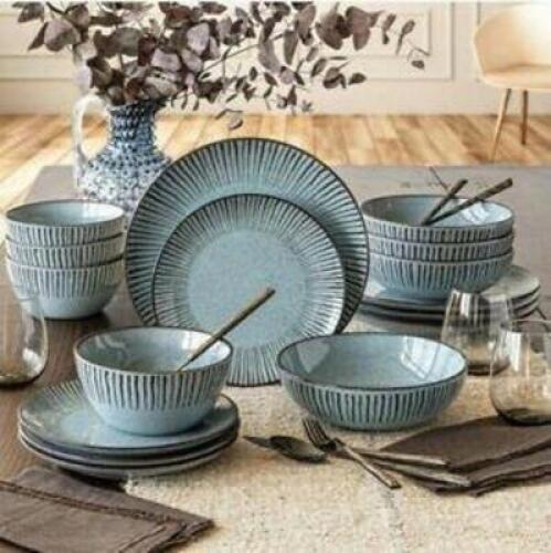 DESCRIPTION: (1) DINNERWARE SET BRAND/MODEL: OVER AND BACK RETAIL$: $65.00 EA QTY: 1