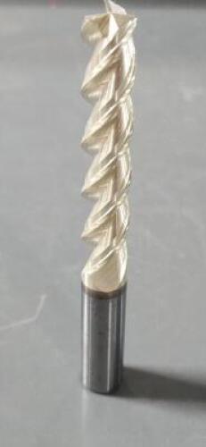 DESCRIPTION: (5) CARBIDE AX3 COATED END MILLS BRAND/MODEL: SC TOOL/ST1660-34421 RETAIL$: $ 165.40 EA SIZE: 1/2" X 1/2" X 5/8 X 4" R015 QTY: 5