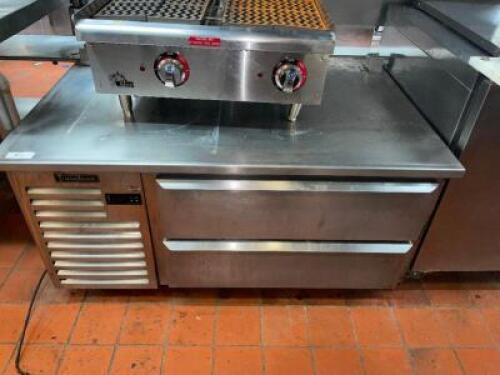 DESCRIPTION: TRAUSLEN 46" TWO DRAWER CHEFS BASE COOLER BRAND / MODEL: TRAULSEN ADDITIONAL INFORMATION 115 VOLT, 1 PHASE. IN WORKING ORDER SIZE 46" LOC