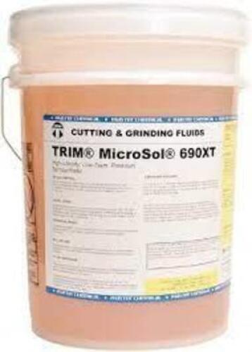 DESCRIPTION (1) CUTTING AND GRINDING FLUID BRAND/MODEL MASTER FLUID SOLUTIONS #690XT ADDITIONAL INFORMATION RETAILS FOR $236.00 SIZE 5 GALLON THIS LOT