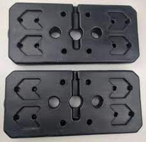 (1) BOX OF (5) WEIGHTS