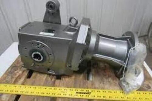 (1) HELICAL BEVEL GEARBOX SPEED REDUCER