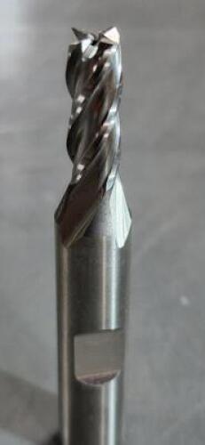 (1) HSS SQ END MILL