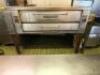 BAKERS PRIDE Y600 SINGLE DECK PIZZA OVEN. - 2