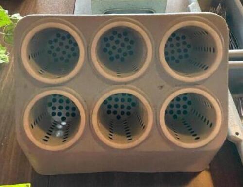 DESCRIPTION: SILVERWARE CADDY QTY: 1