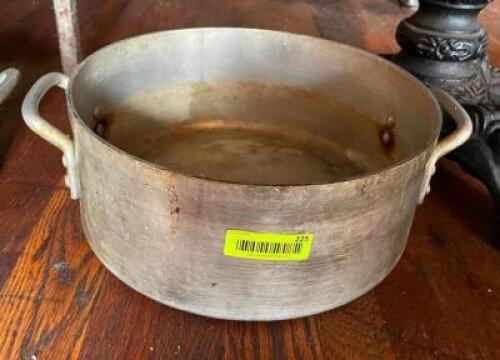 DESCRIPTION: 14.5" STOCK POT SIZE: 14.5"X6" QTY: 1