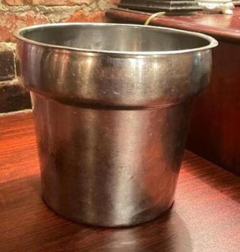 (3) 7.25 QT STAINLESS ROUND INSERTS