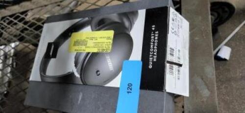 DESCRIPTION: (1) NOISE CANCELLING BLUETOOTH HEADPHONES BRAND/MODEL: BOSE QUIETCOMFORT 45 INFORMATION: MUST INSPECT RETAIL$: 329 QTY: 1