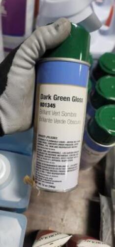 DESCRIPTION: (6) GLOSS SPRAY PAINT BRAND/MODEL: CLASS 3 SOLUTIONS BD1345 INFORMATION: DARK GREEN RETAIL$: $8.48 EA SIZE: 12 OZ QTY: 6