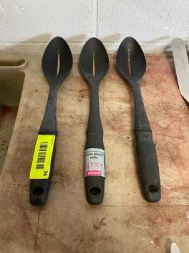 NYLON SLOTTED SPOONS (3 PACK)