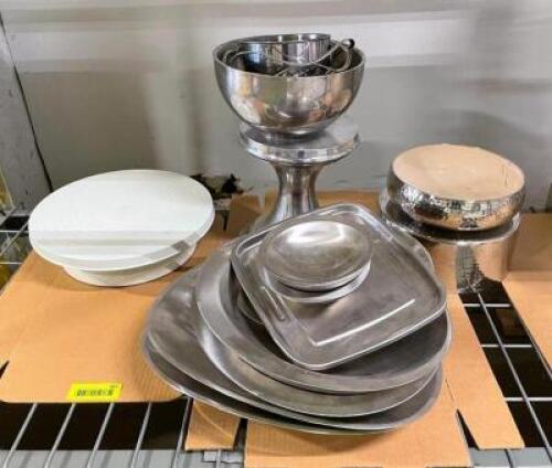 ASSORTED METAL PLATES AND DECOR AS SHOWN