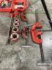 RIDGID PORTABLE TRISTAND CHAIN VICE W/ LT6-900A LEVEL TRANSIT & ASSORTED PIPE THREADING TOOLS - 10