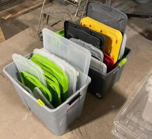 LARGE ASSORTMENT OF PLASTIC TUBS AND LIDS (MOSTLY LIDS)