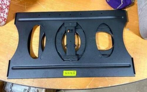 HEAVY DUTY SWIVEL, EXTENDABLE TV WALL MOUNT