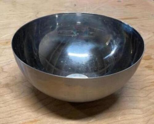 (30) SMALL STAINLESS MIXING BOWLS