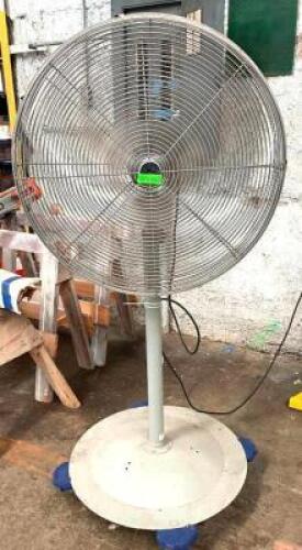 30" INDUSTRIAL PEDESTAL FAN