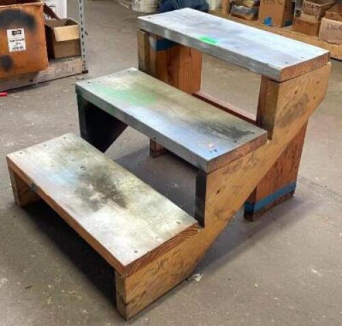 WOODEN 3-STEP STOOL