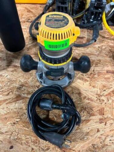 12 AMP CORDED 2-1/4 HORSEPOWER ELECTRONIC VARIABLE SPEED FIXED BASE CORDED ROUTER
