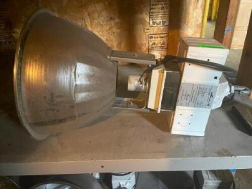 (5) - INDOOR HIGH BAY LIGHTING FIXTURE
