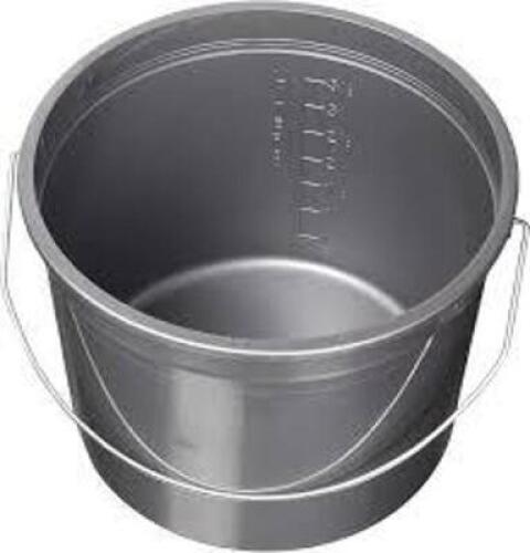 DESCRIPTION: (1) BOX OF (36) PLASTIC BUCKET BRAND/MODEL: ENCORE PLASTICS INFORMATION: GRAY RETAIL$: 4.29 SIZE: 5 QT QTY: 1