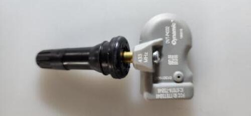 DESCRIPTION: (4) 433 MHZTPMS SENSORS BRAND/MODEL: DVT-P4332 RETAIL$: $ 32.45 EA QTY: 4