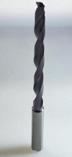 DESCRIPTION: (1) COOLANT FED CARBIDE DRILL BRAND/MODEL: YG1 93237048 RETAIL$: 138.67 SIZE: 6.5X8X76X114MM QTY: 1
